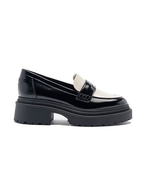 GUESS Moccasin Finda2 Glossy GUESS | FLTFI2ELE14BLKIV